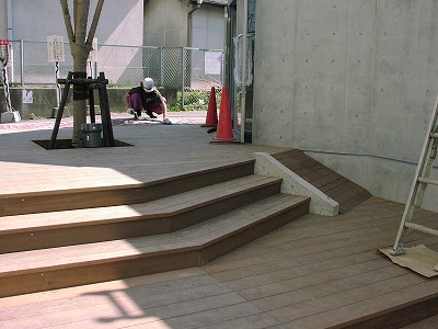 階段デッキ施工例
